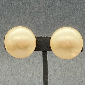 Clip On Earrings Cream As Is Pearl Round Domed Silver Retro Vintage Soft Girl